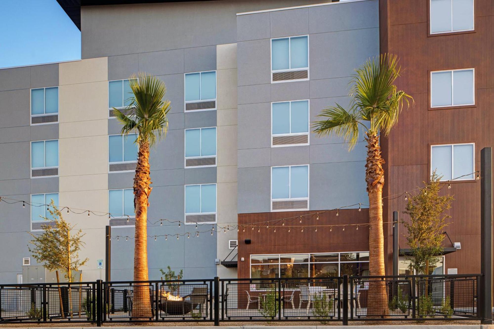 Towneplace Suites By Marriott Phoenix Glendale Sports & Entertainment District Екстер'єр фото